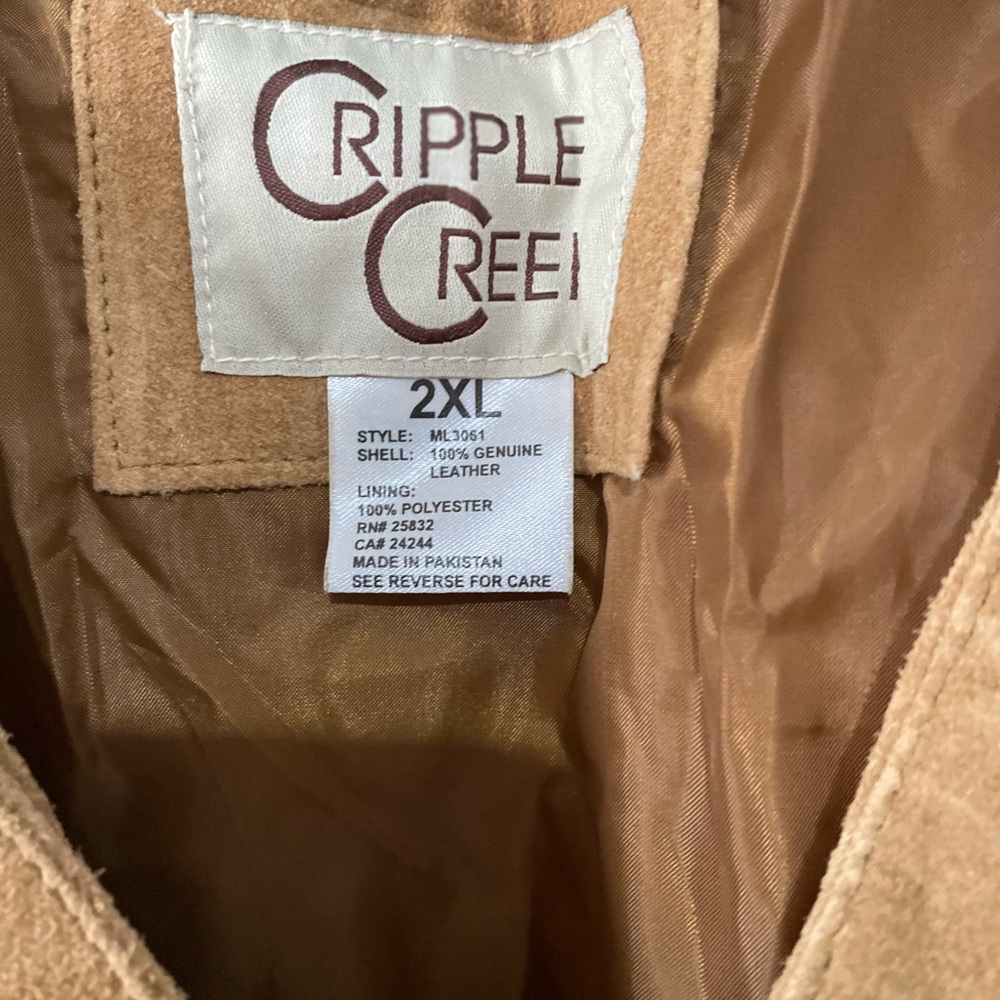 Tan Suede Vest with Classic Western Style - Picture 2 of 4